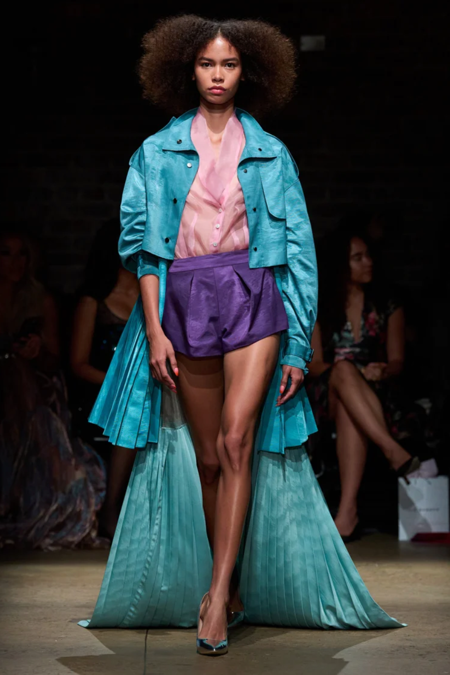 VIP Standing Runway Experience - Bach Mai