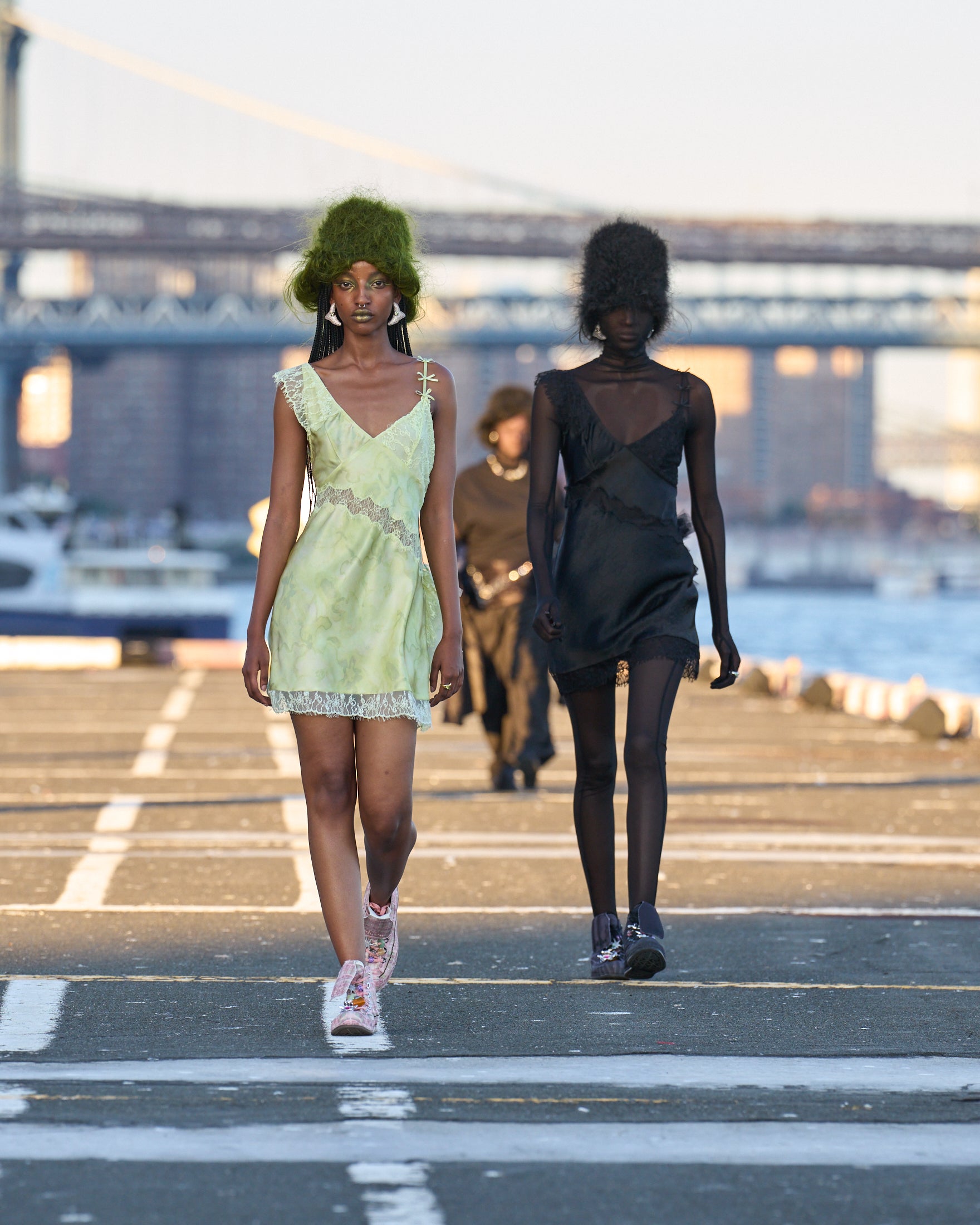 Platinum Runway - Collina Strada